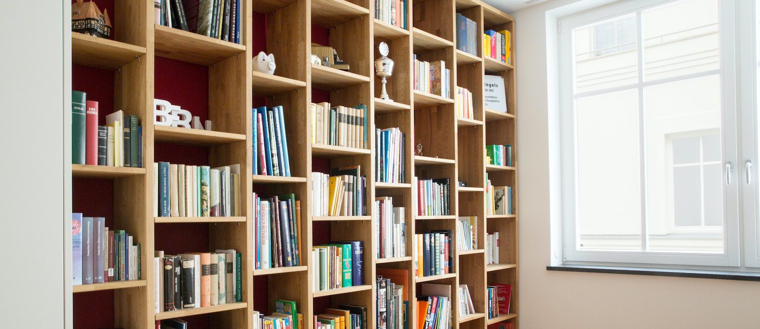 Image for 10 Hacks to Pack Books Like a Moving Pro